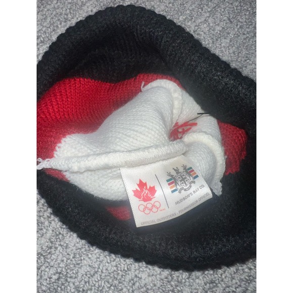 Team Canada Toque Hat Winter Olympics Youth Beanie Hudson Bay. - Picture 3 of 6